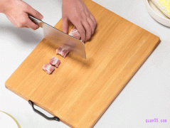 新买的竹菜板有毛刺怎么办，如何去除竹菜板上的毛刺
